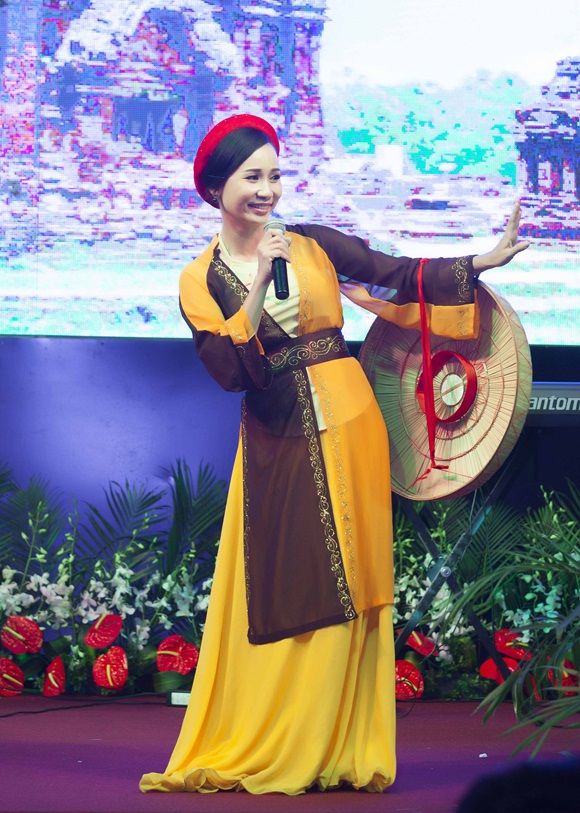 32-dn-mi-trang-duoc-vinh-danh-doanh-nhan-thanh-dat-vhdn