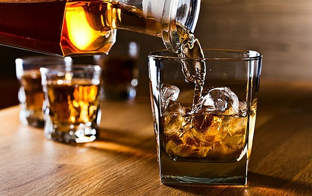 uong-ruou-bia-ngay-tet-do-mat-ngua-ngay-khong-chi-la-say