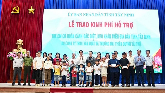 ho-tro-3-ty-dong-cho-tre-mo-coi-tre-mac-benh-hiem-ngheo-o-tay-ninh