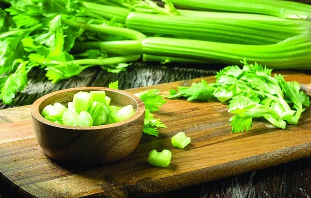 ban-nen-an-bao-nhieu-rau-va-trai-cay-moi-ngay