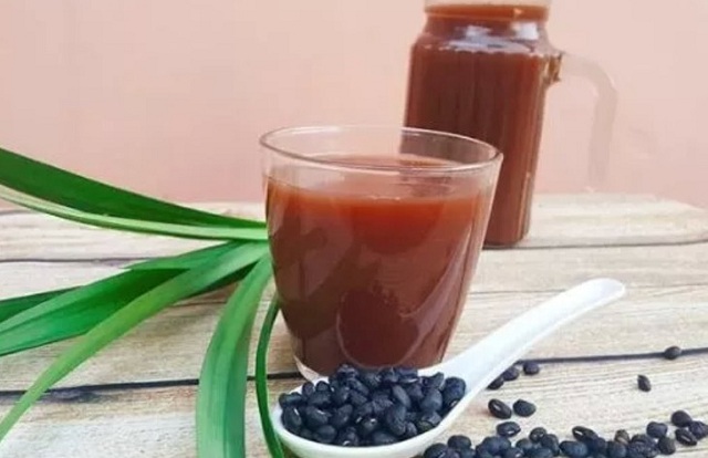 cach-uong-nuoc-do-den-rang-giup-thanh-nhiet-giai-doc-gan