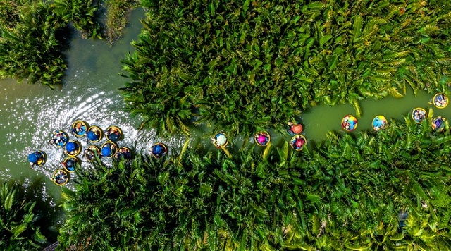 du-khach-me-trai-nghiem-xanh-ca-nhan-hoa-no-shopping