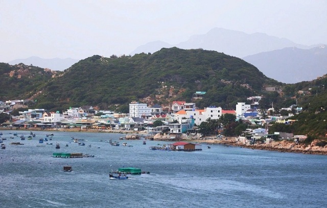 khanh-hoa-yeu-cau-dung-hoat-dong-du-lich-den-dao-binh-ba-binh-hung