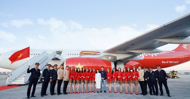vietjet-2-lan-duoc-vinh-danh-dau-an-thuong-hieu-viet-huong-den-tang-truong-xanh