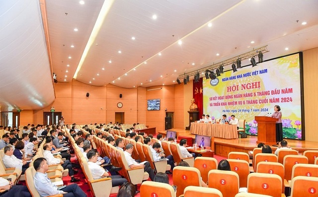 cac-ngan-hang-thuong-mai-phai-chu-dong-hon-de-chinh-sach-di-vao-cuoc-song