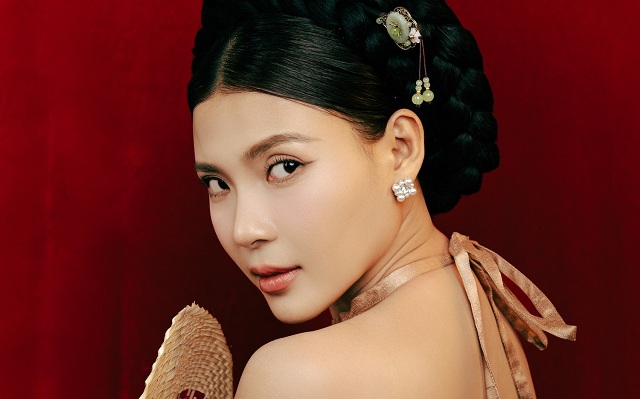 thuy-diem-chay-mau-mieng-vi-dong-me-ke-doc-ac-trong-phim-kinh-di-con-cam