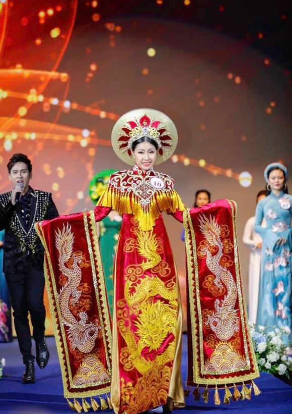 nha-giao-hoa-hau-tri-tue-ngo-thi-tuyen-duoc-vinh-danh-nha-lanh-dao-xuat-sac-ketnoidoanhnhan3