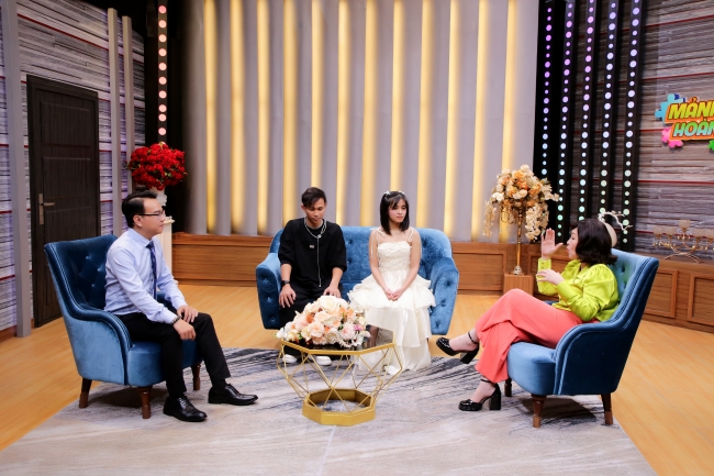 manh-ghep-hoan-hao-moi-luong-duyen-giua-chang-bien-dao-mua-ky-tinh-manh-quyen-va-co-hoc-tro3