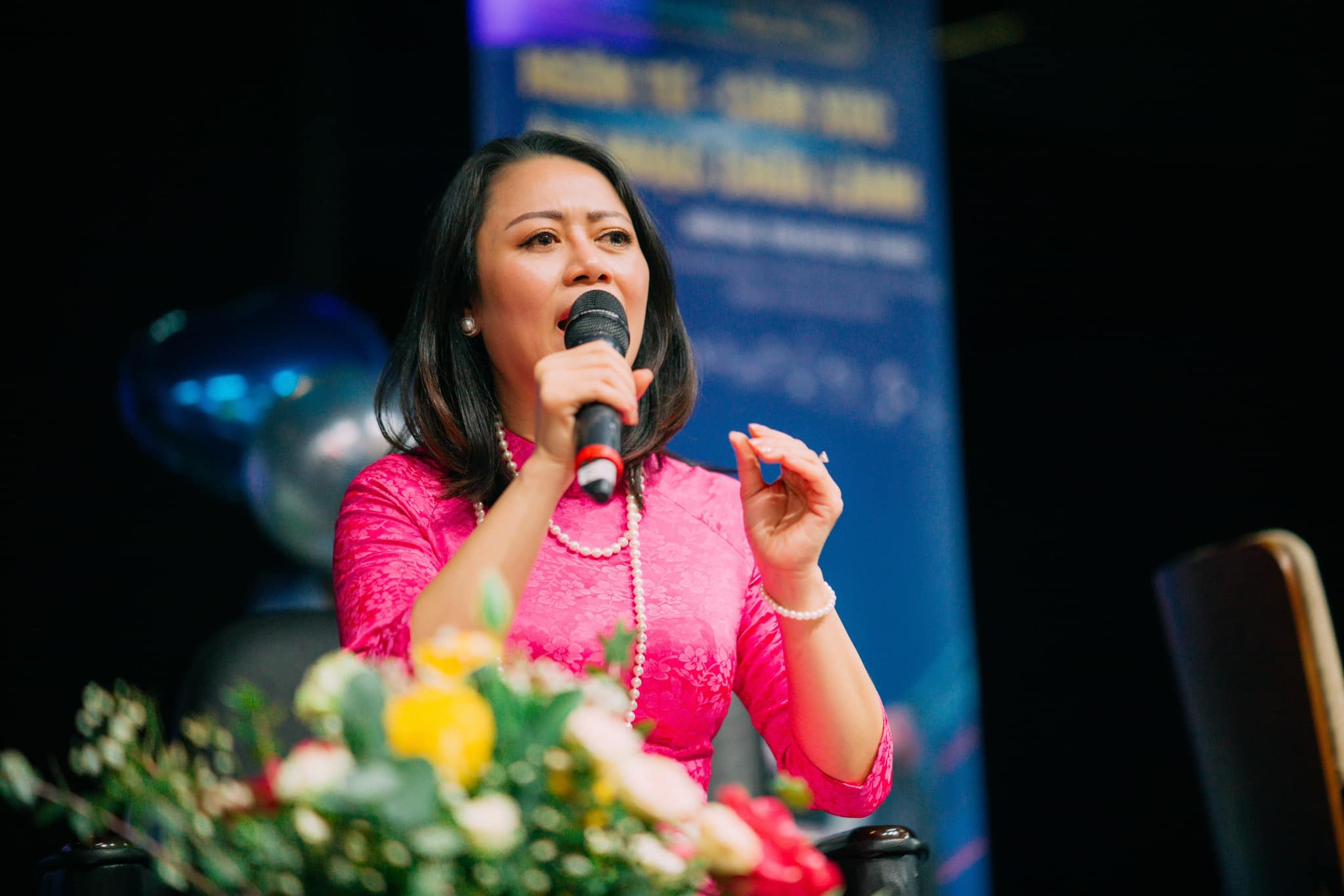 talkshow-qtoi-la-aiq-cua-dien-gia-ton-nu-dieu-trang-thu-hut-nhieu-kieu-bao-uc-chau3