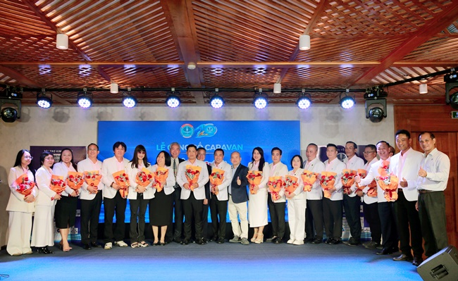 caravan-tro-ve-tuoi-tho-toi-lan-thu-10-hon-2-ty-dong-noi-tiep-hanh-trinh-nhan-ai 1