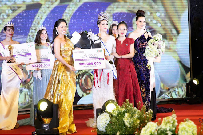 nha-bao-minh-thuy-nang-long-su-kien-doanh-nhan-7
