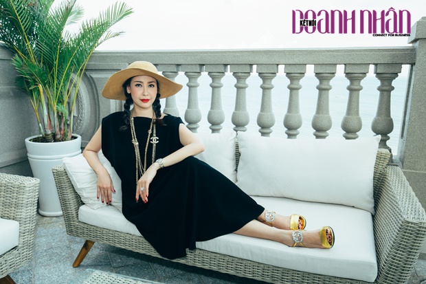 ha-kieu-anh-hanh-trinh-kndn-1