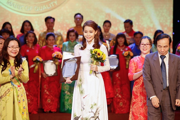 hai-duong-dai-su-wshowbiz-1