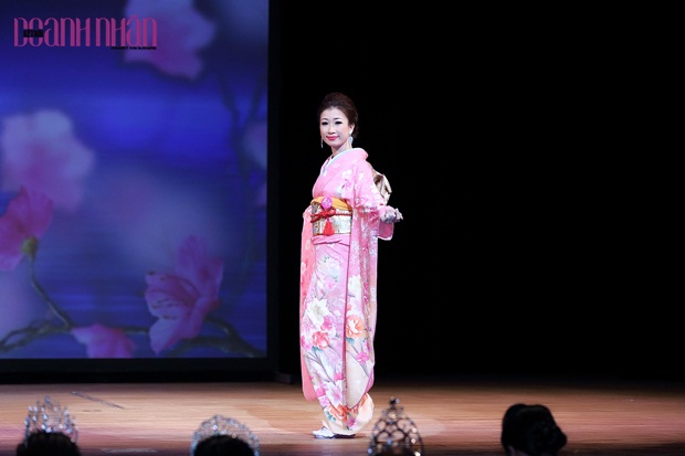 Ms.Universe-Business-2017-ngoc-lien-kndn-1