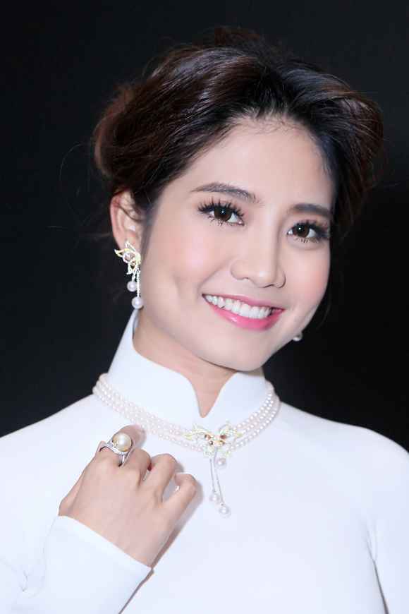 ao-dai-ngoc-trai-hoang-gia-kndn-2