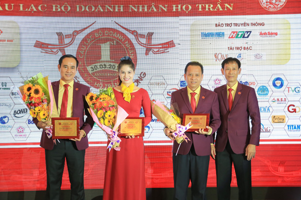 1-nam-clb-dn-ho-tran-8