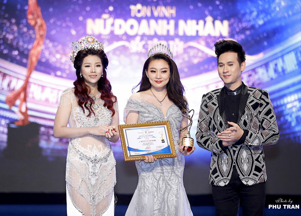 hoa-hau-kim-nhung-kndn-3