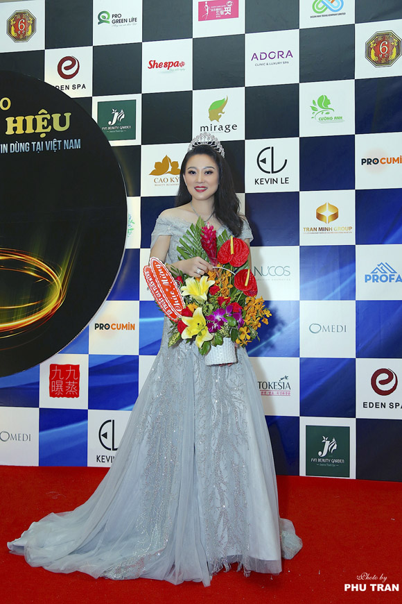 hoa-hau-kim-nhung-kndn-9