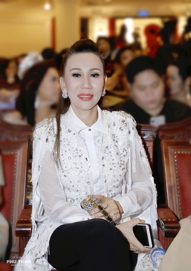 hoa-hau-nhan-ai-do-lan-stt-2018-3
