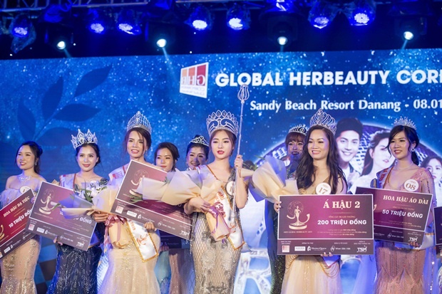 thuy-duong-a-hau-1-miss-ghb-2
