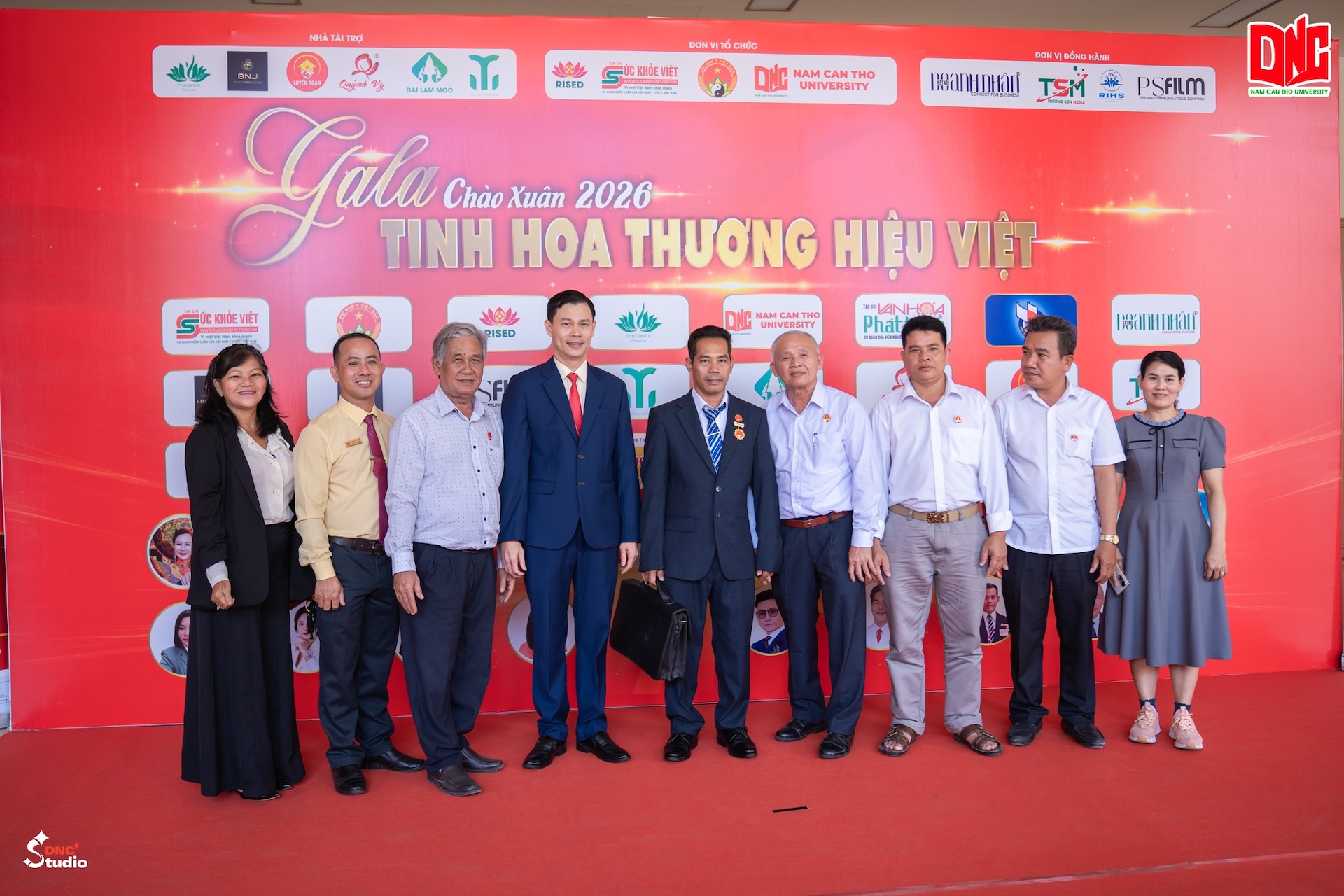 dai-hoc-nam-can-tho-12