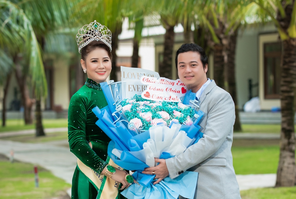 hoa-hau-doanh-nhan-toan-nang-chau-a-thang-10-2022-ketnoidoanhnhan-3