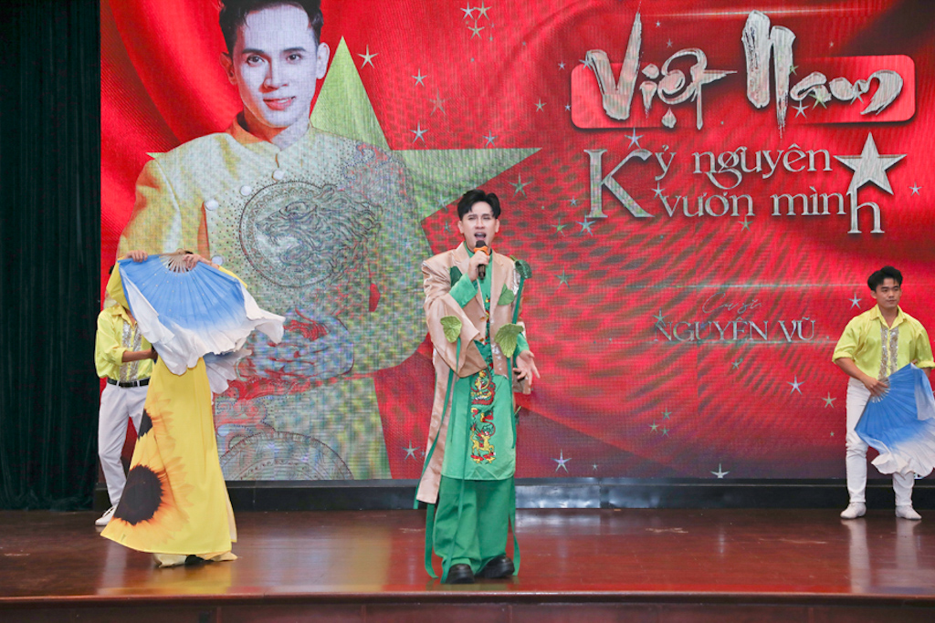 Nguyên Vũ ra mắt dự án “Việt Nam - Kỷ nguyên vươn mình” ca ngợi 34 tỉnh thành